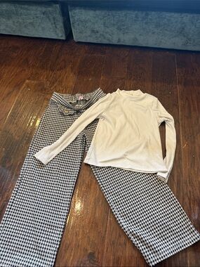 Judy Blue Kids Cream Long Sleeve Top with Black & White Houndstooth Pants